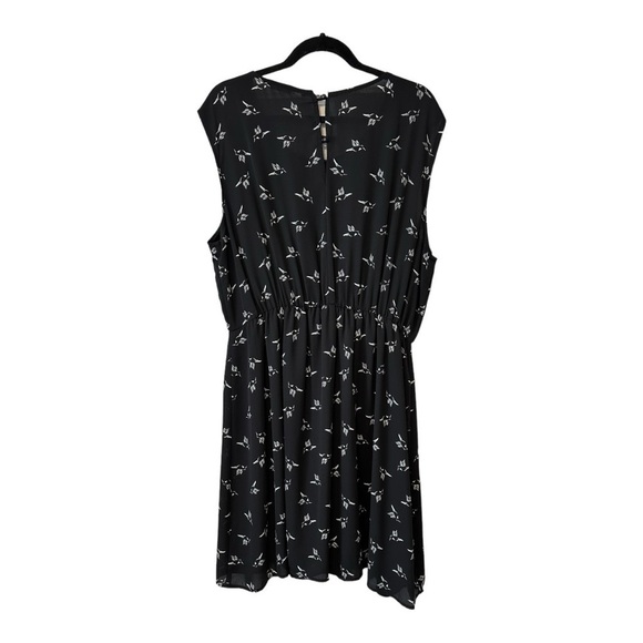 Modcloth | Ixia Sheath Dress Hummingbird Print Sleeveless Elastic Waist Size 2X - Picture 4 of 13